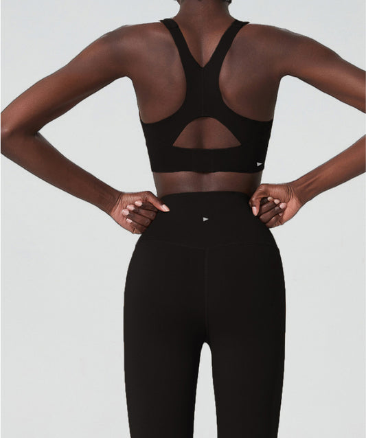 FIJI Sports Bra - Black